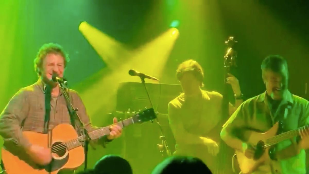 Railroad Earth Welcomes Larry Keel & More In Boston