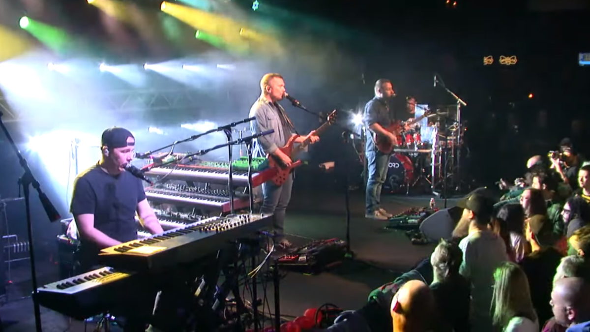 Spafford Announces Free Acoustic Live Stream From Brooklyn Bowl