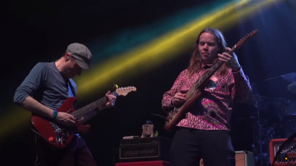 Umphrey's McGee Welcomes Billy Strings & Empire Strikes Brass Horns In Asheville