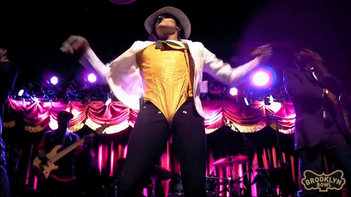 "Smooth Criminal" | Who's Bad - The Ultimate Michael Jackson Experience | July 1, 2017