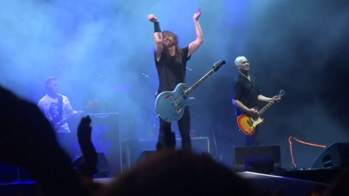 FOO FIGHTERS : Times Like These : {1080p HD} : Wrigley Field : Chicago, IL : 7/30/2018
