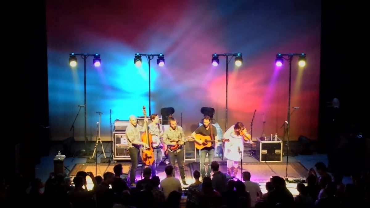 Yonder Mountain String Band: Ever Fallen In Love (unplugged) [HD] 2015-07-08 - Ridgefield, CT