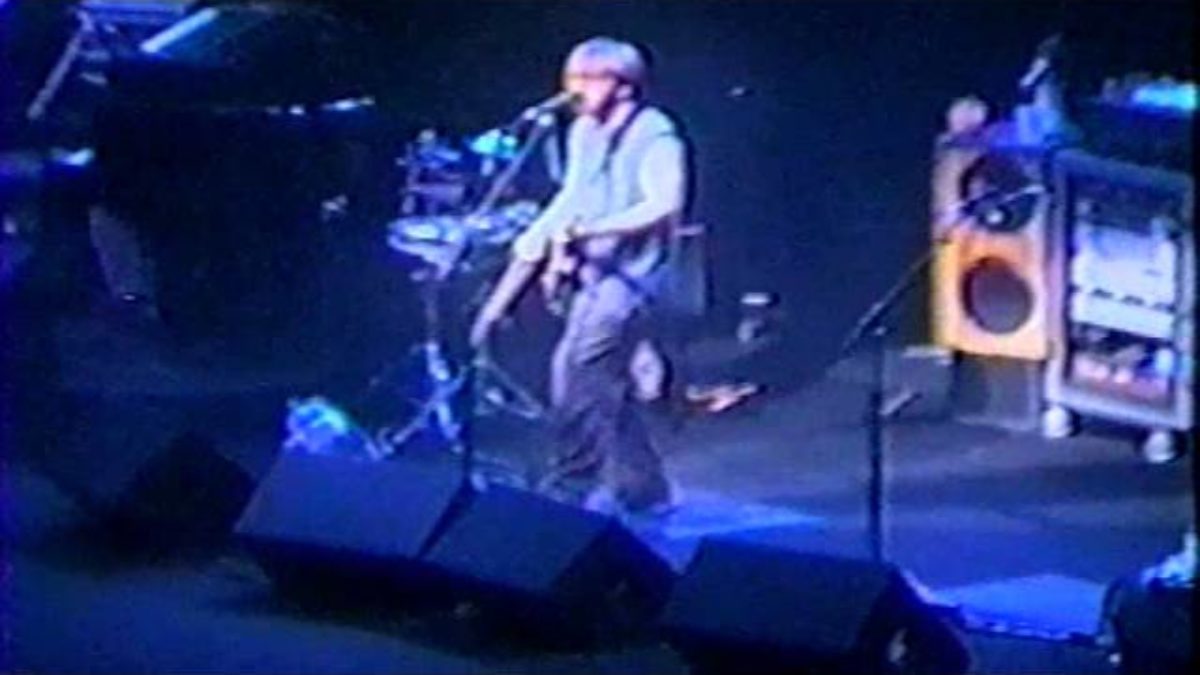 1996-10-21 - Madison Square Garden - First Set