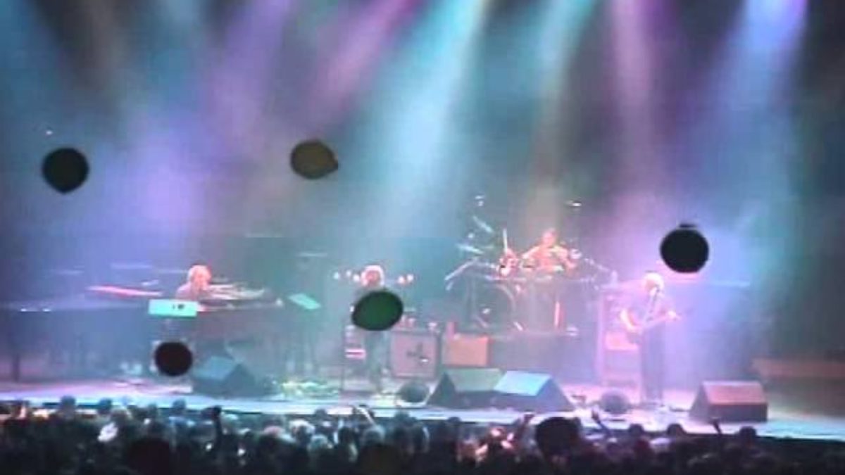 2003-01-04 - Hampton Coliseum - Second Set