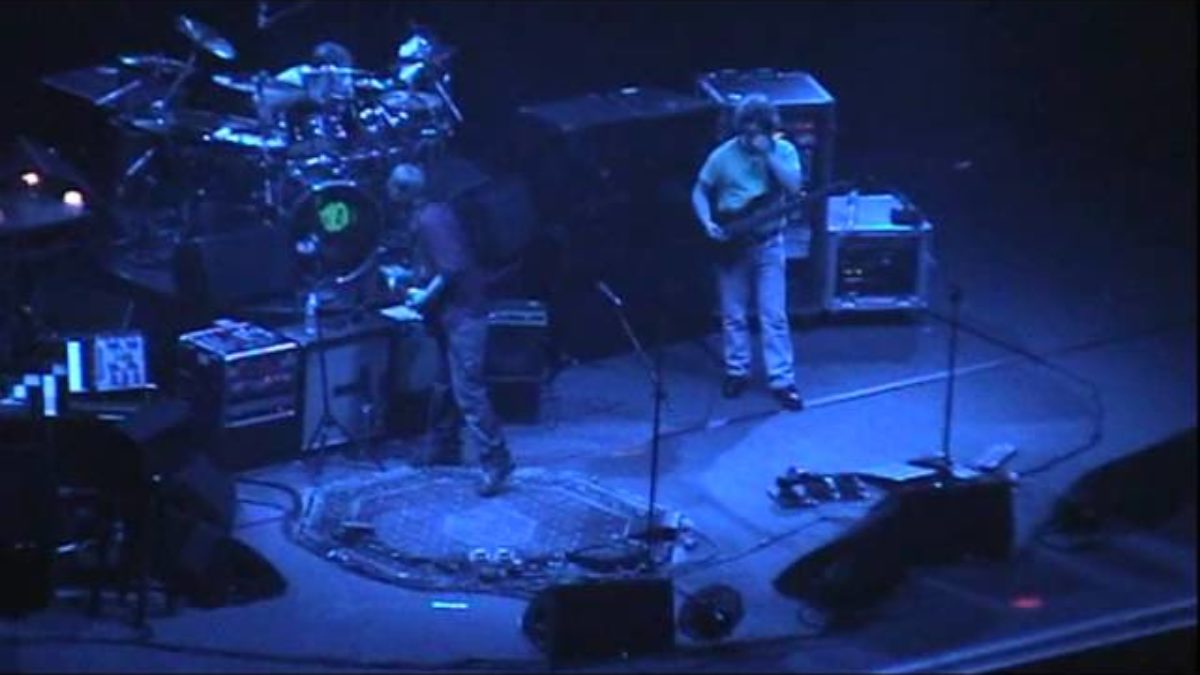 2003-12-29 - American Airlines Arena - Set One