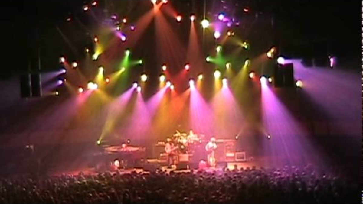 2004-08-09 - Hampton Coliseum - Second Set