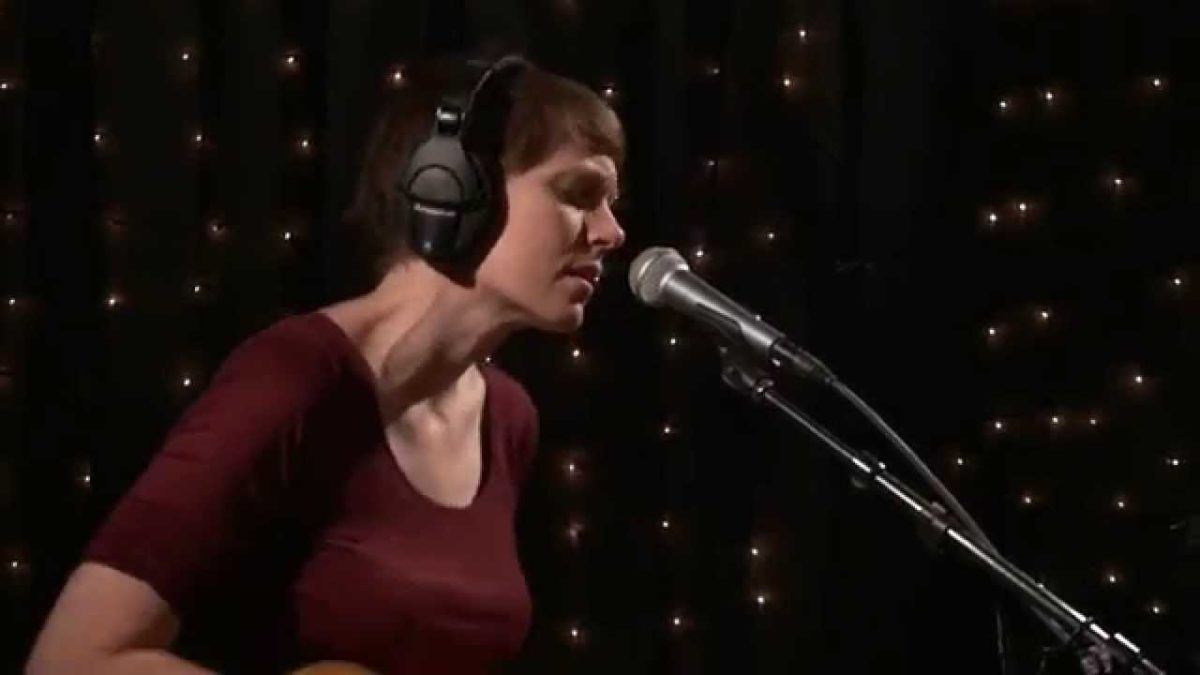 Allo Darlin' - Bright Eyes (Live on KEXP)