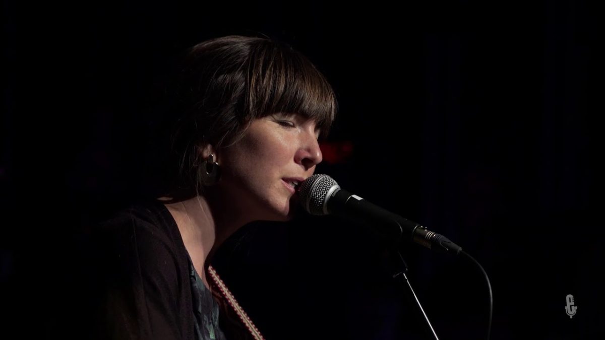 Anna Tivel - The Question (Live on eTown)