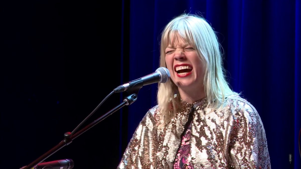 eTown Finale with Basia Bulat & The Pines - The Times They Are A Changin' (eTown webisode #1071)