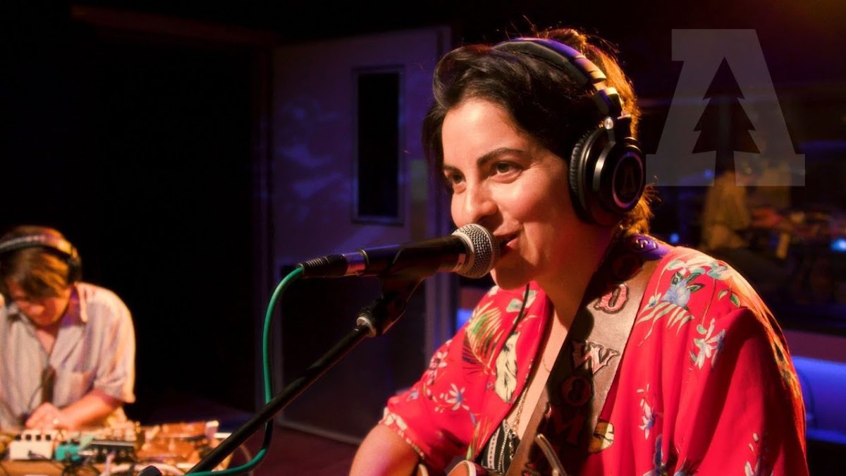 Becca Mancari - Summertime Mamma | Audiotree Live