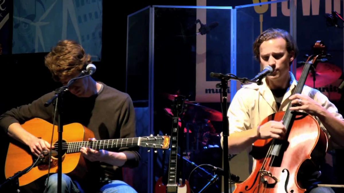 Ben Sollee & Daniel Martin Moore - "Try" (eTown webisode 12)