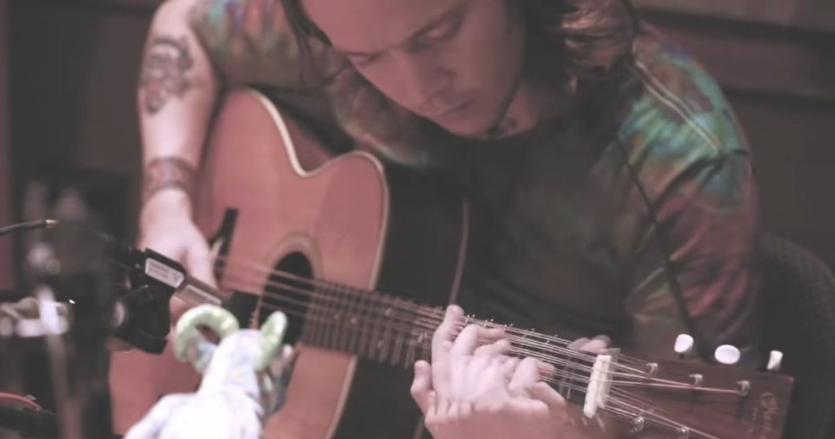 Billy Strings Shares ‘Guitar Peace’ Video