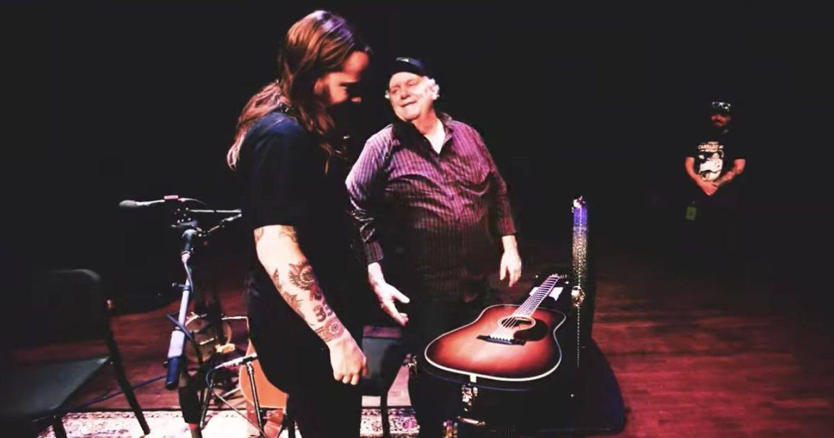 Family Strings Recap Watch Billy Strings Gift Signature Model Guitar