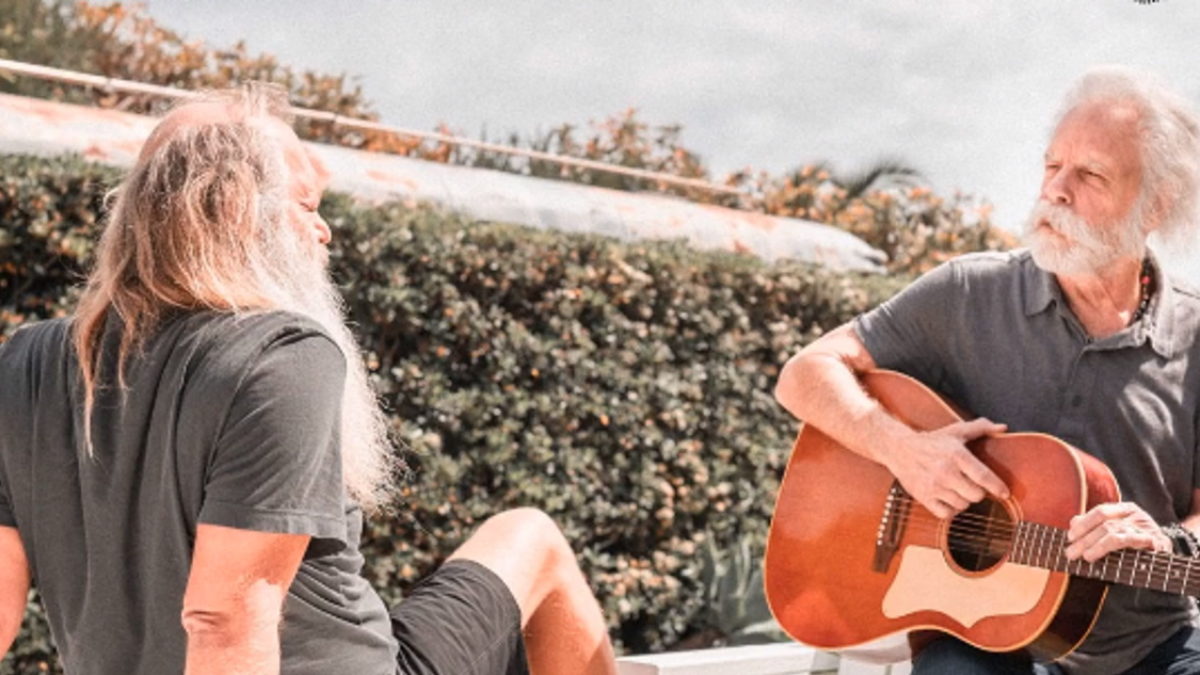 Bob Weir Chats Grateful Dead With Rick Rubin On ‘Broken Record’ Podcast