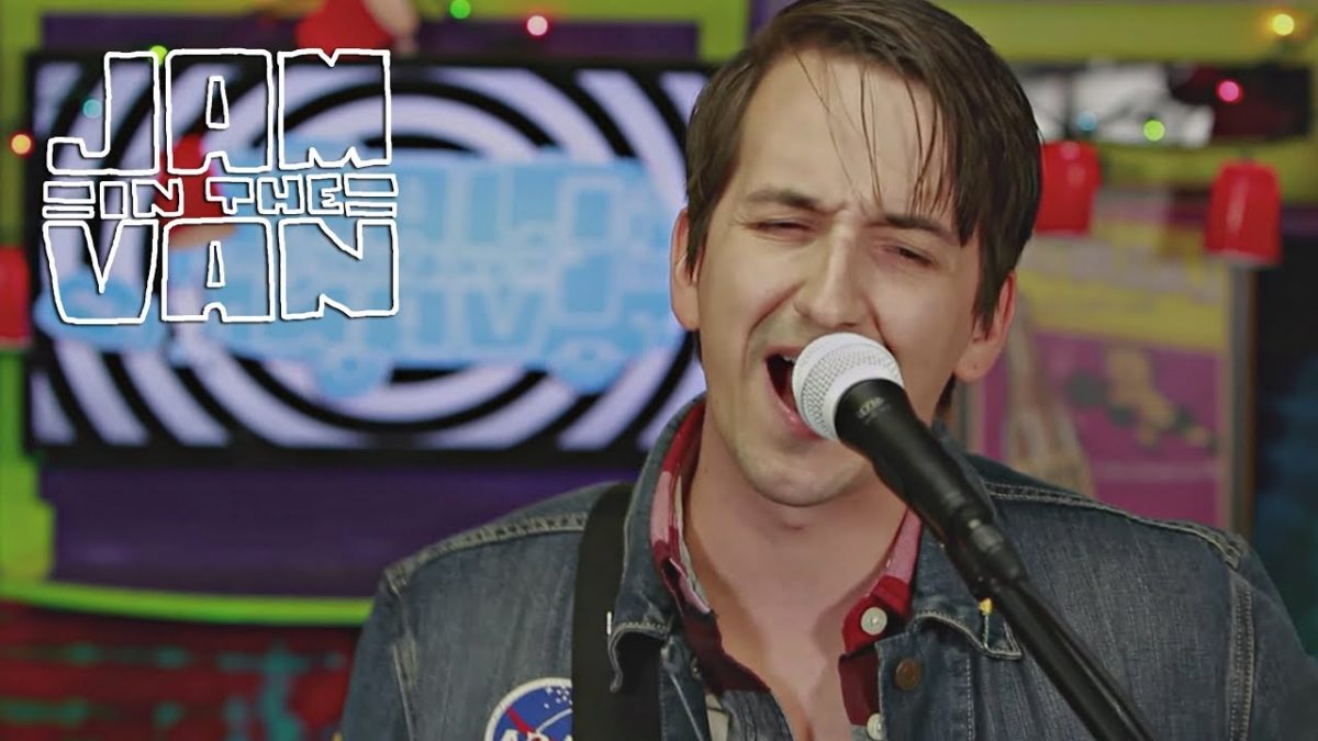 BOROUGHS - "Alive" (Live at JITV HQ in Los Angeles, CA) #JAMINTHEVAN