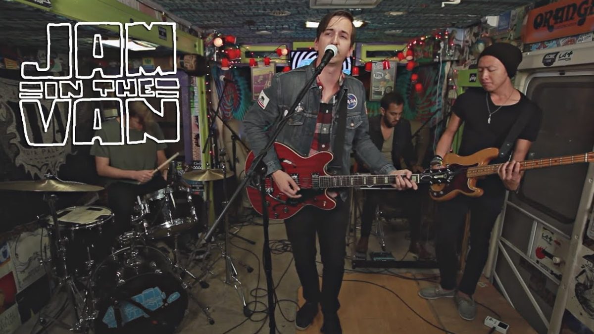 BOROUGHS - "Give It Time" (Live at JITV HQ in Los Angeles, CA) #JAMINTHEVAN