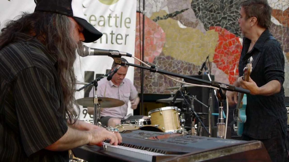 Brad - Reason To Be In My Skin (Live at the Mural)
