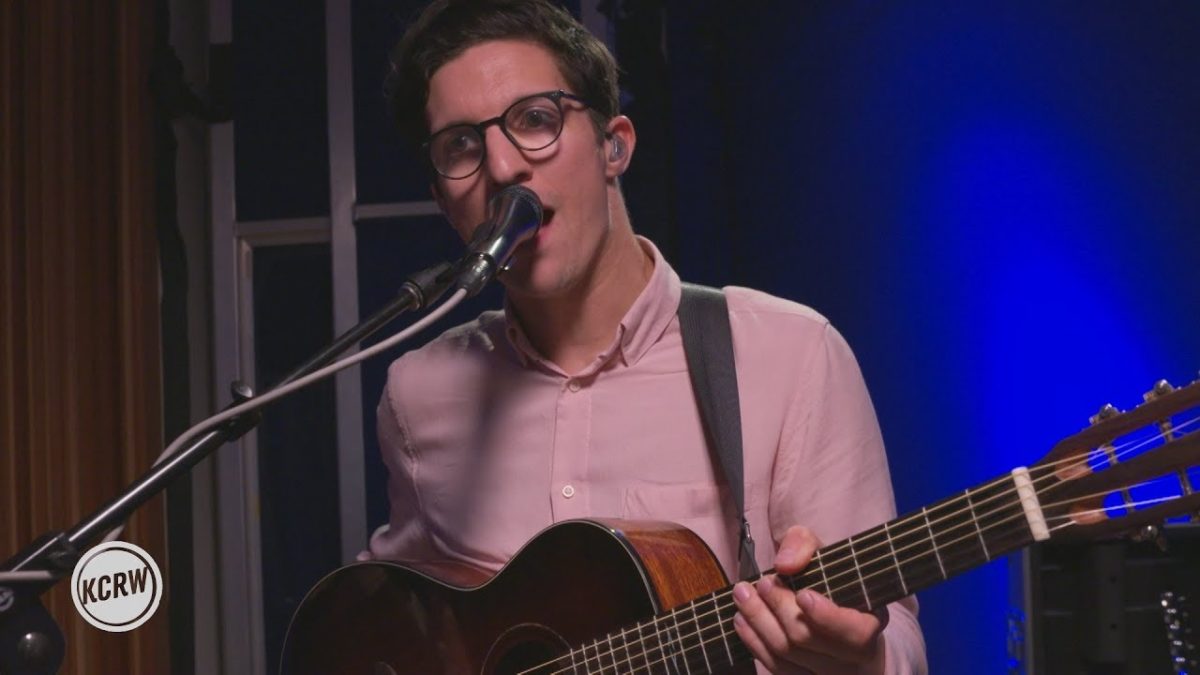 Dan Croll performing "24" Live on KCRW