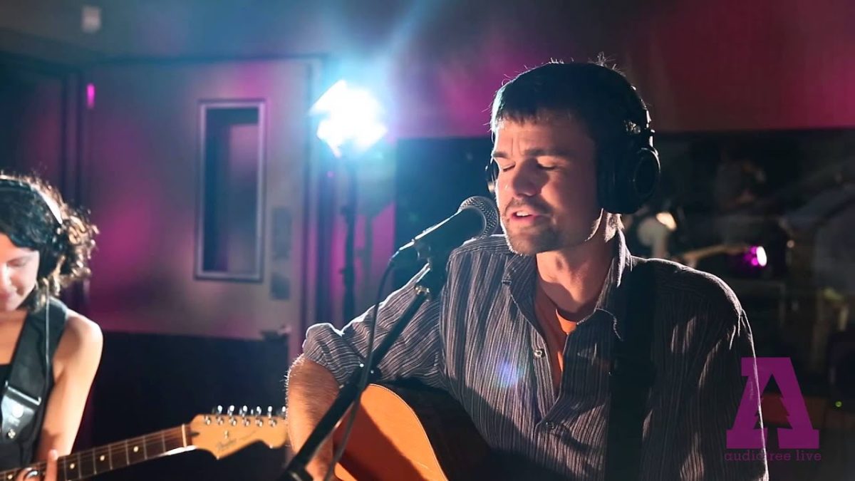 Dave McGraw and Mandy Fer - Comin' Down | Audiotree Live
