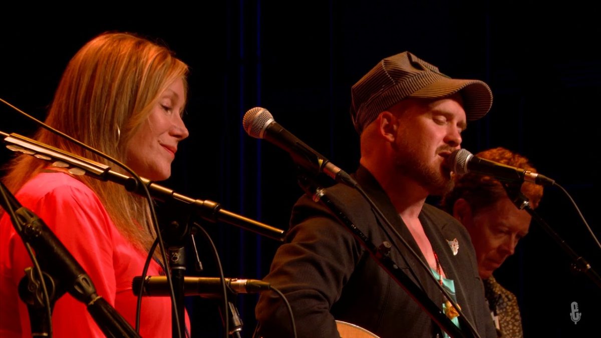 David Huckfelt - Starring The Night (Live on eTown)