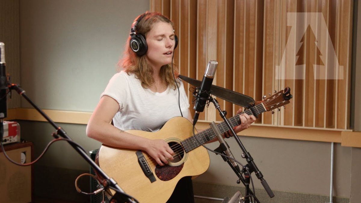 Dead Horses - Swinger in the Trees | Audiotree Live