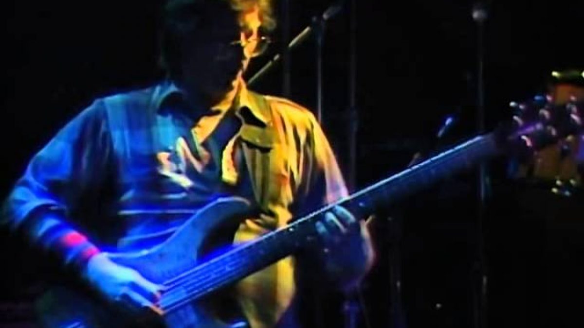 Grateful Dead - Shakedown Street - 12/30/83 - San Francisco Civic Auditorium (OFFICIAL)