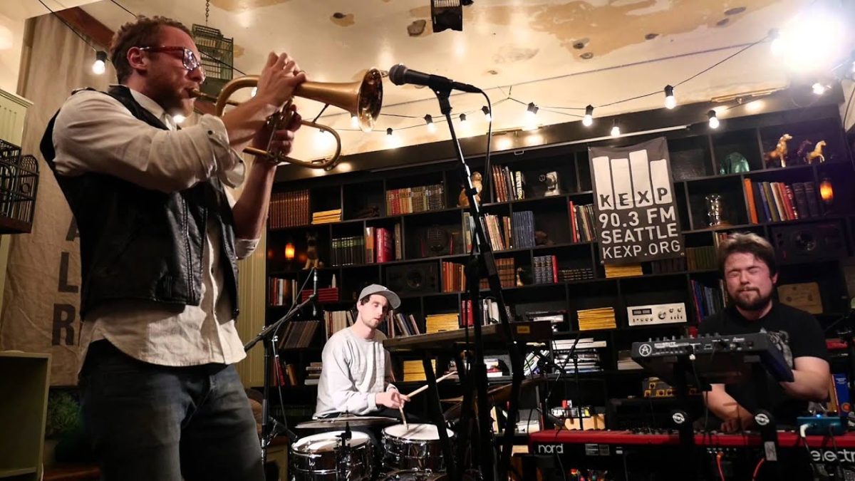 Dillalude - Time (Live on KEXP)