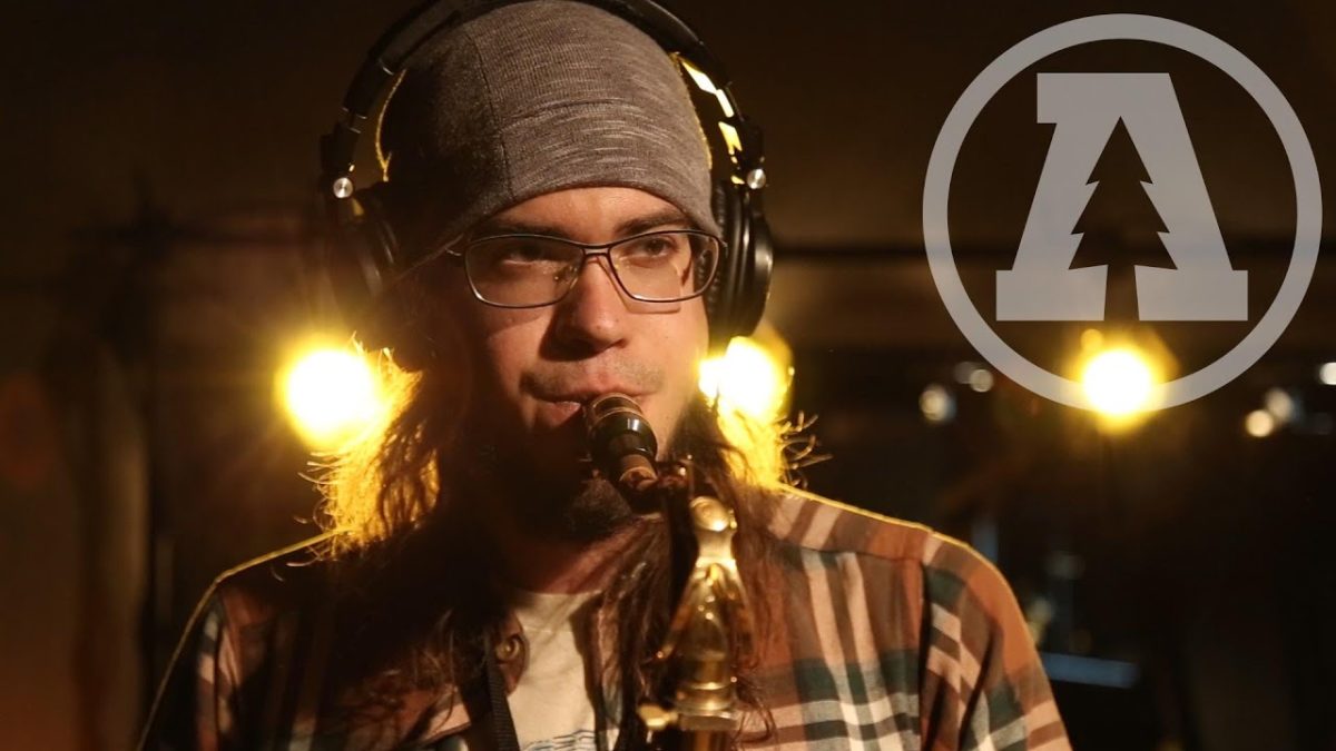 Dumb Waiter - Wet Brain Boy | Audiotree Live