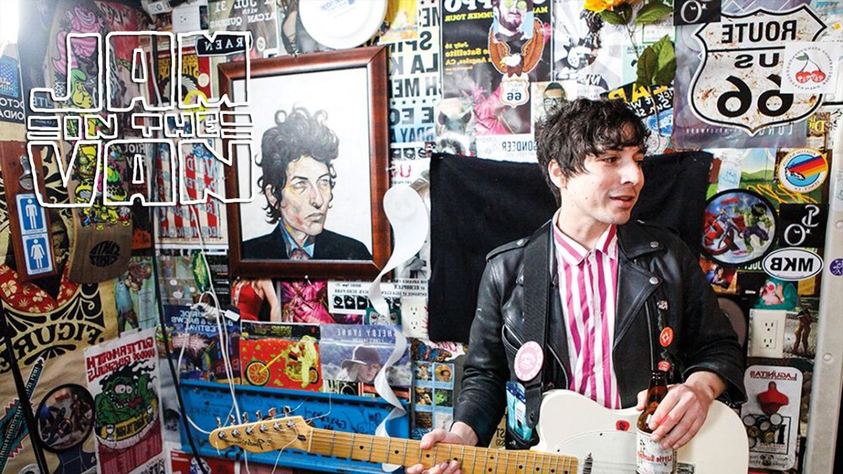 THE CIGARETTE BUMS - "Sidewalkin'" (Live from JITV HQ in Los Angeles, CA 2017) #JAMINTHEVAN