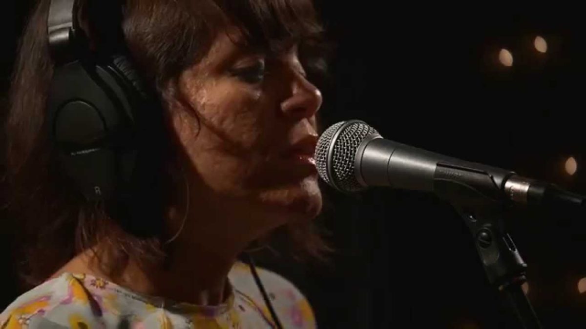 Elastic Bond - Solo Tu Amor (Live on KEXP)