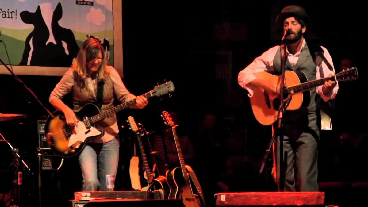eTown webisode 19 - Ray LaMontagne - "For the Summer"