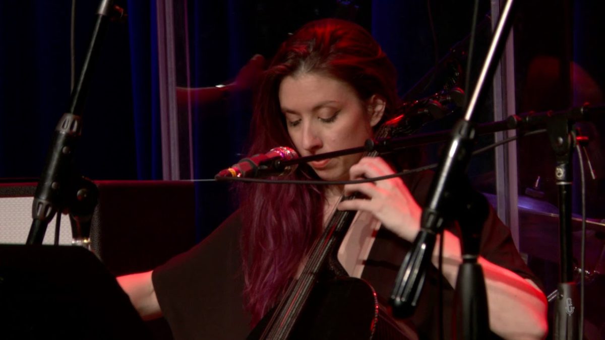 eTown Finale with Loreena McKennitt & Greg Laswell - Water Is Wide (Live on eTown)
