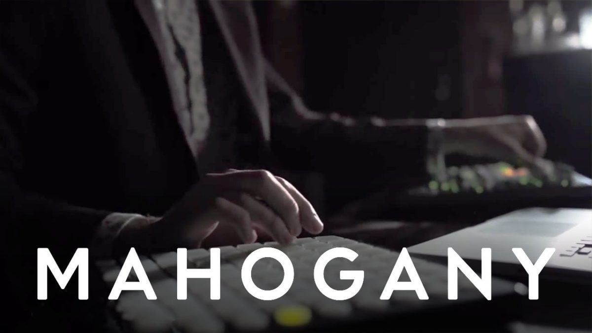 Flume - Holdin' On | Mahogany Session