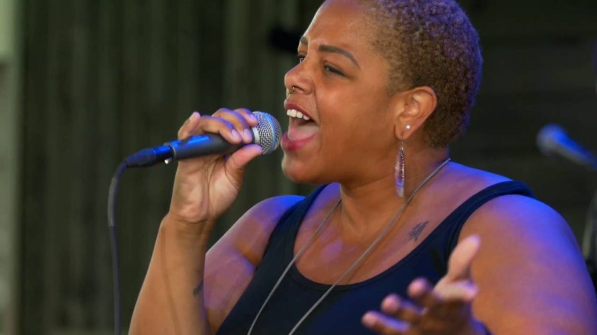Fly Moon Royalty - Grown Man (Live on KEXP)