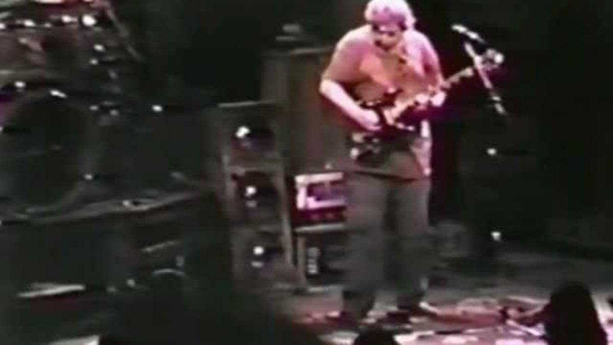 Grateful Dead 11-8-85 Rochester War Memorial Rochester NY