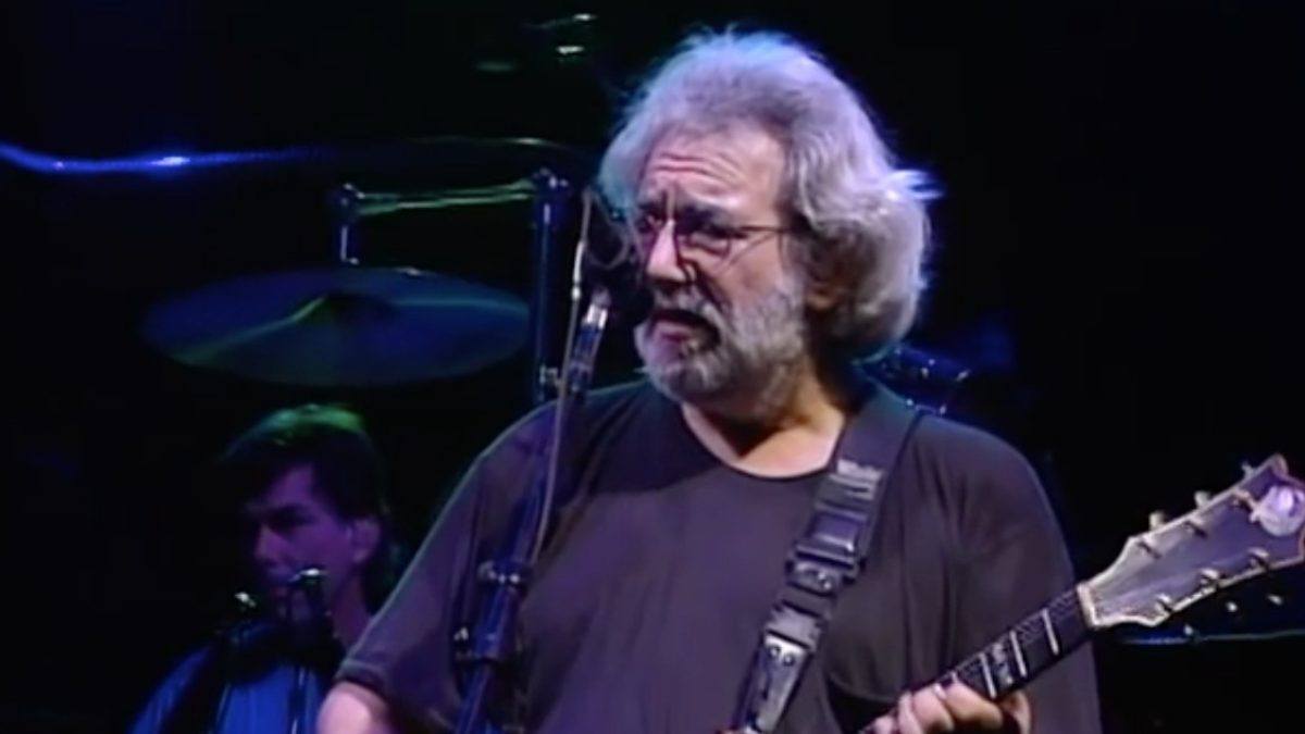 Grateful Dead Performs ‘Bird Song’ In 1993: Pro-Shot Video