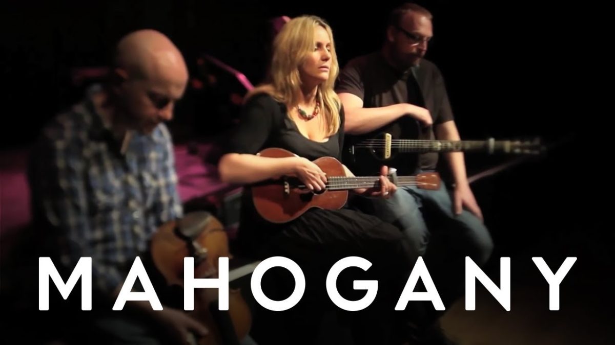 Heidi Talbot - At The End of The Day | Mahogany Session