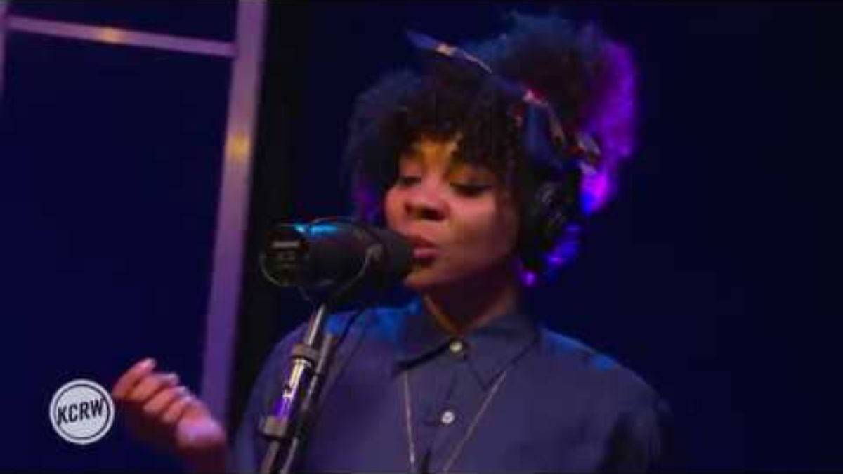 Hollie Cook performing "99" live on KCRW