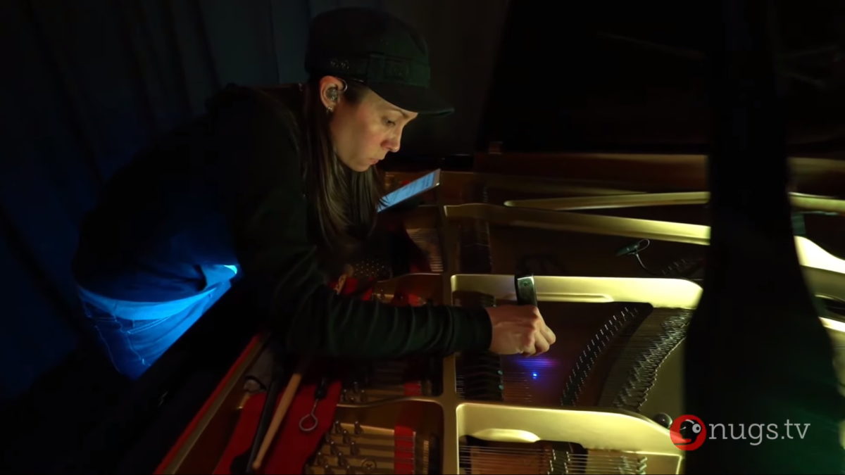 Holly Bowling Mixes Radiohead, Grateful Dead & Phish Songs For ‘Live From Out There’ Live Stream