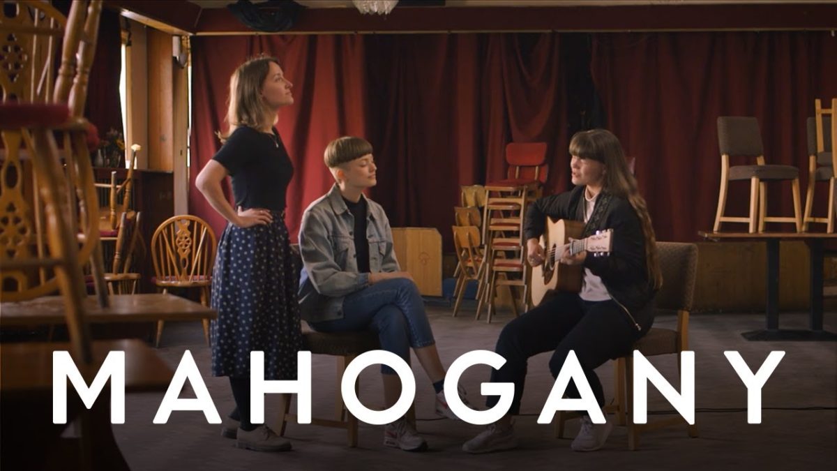 I See Rivers - Budapest (George Ezra Cover) | Mahogany Session