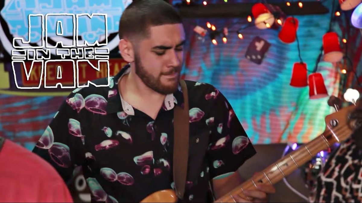 TWIN SEAS - "Machine Gun" (Live at JITV HQ in Los Angeles, CA 2017) #JAMINTHEVAN