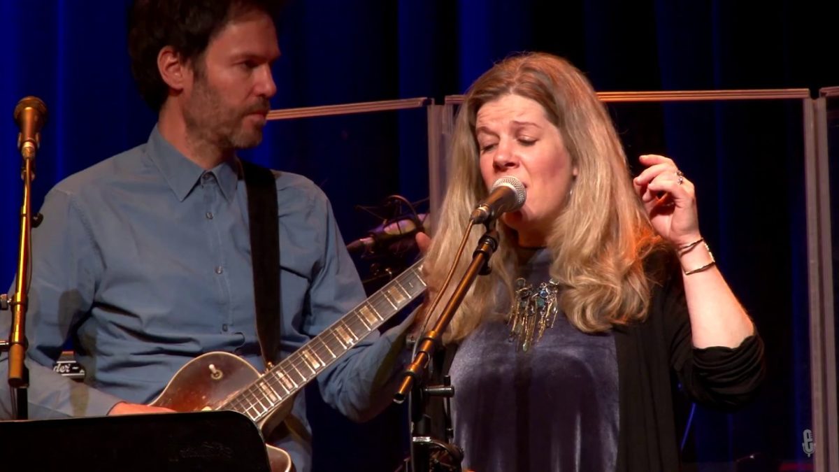 eTown Finale with Piers Faccini & Dar Williams - Maggie's Farm (eTown webisode #1120 )
