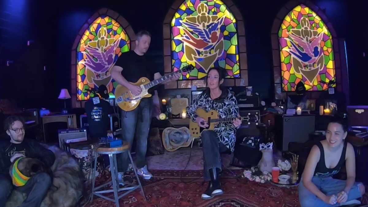 Jason Isbell Joins Amanda Shires’ ‘I So Lounging’ Livestream