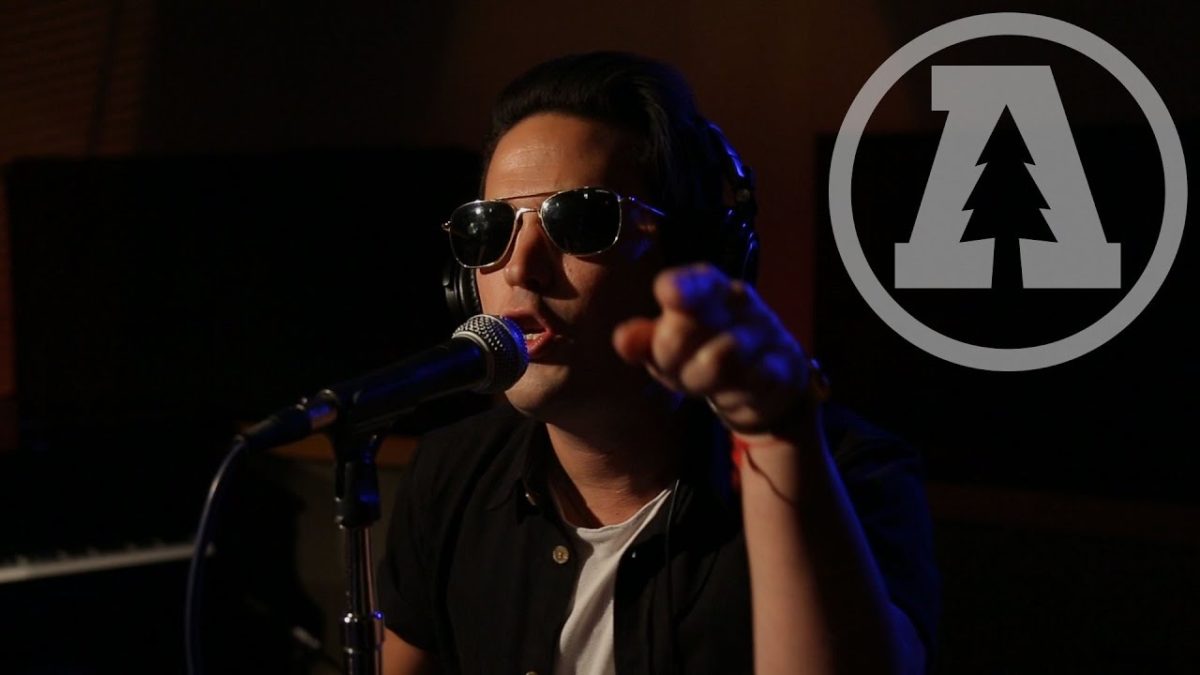 Jeremy & The Harlequins - Rhythm Don't Lie - Audiotree Live (3 of 5)