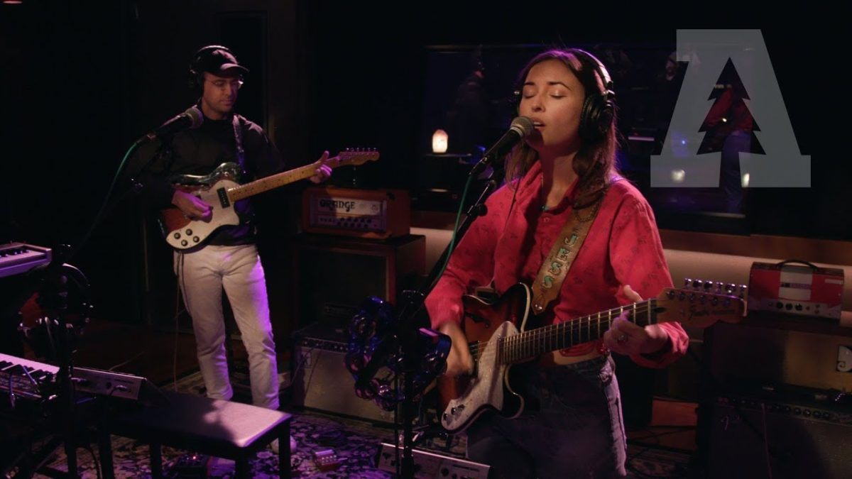 Jess Williamson - I See The White | Audiotree Live