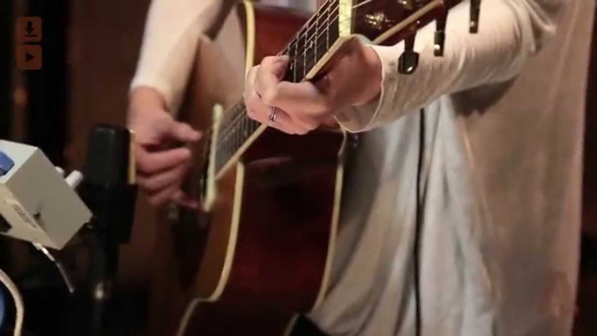 Jillian Edwards - Apologies - Audiotree Live