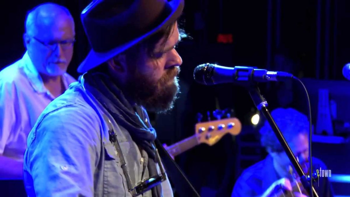 Joe Purdy - "White Dress" (eTown webisode #443)