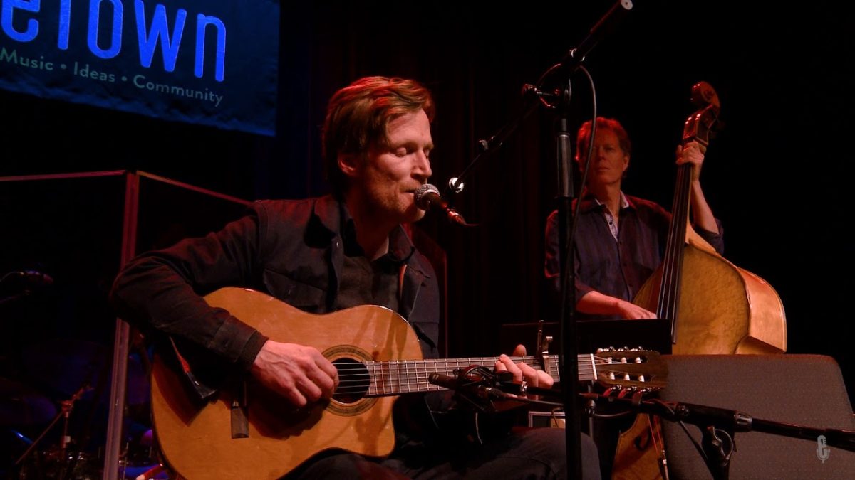 Joe Sampson - Gown (Live on eTown)