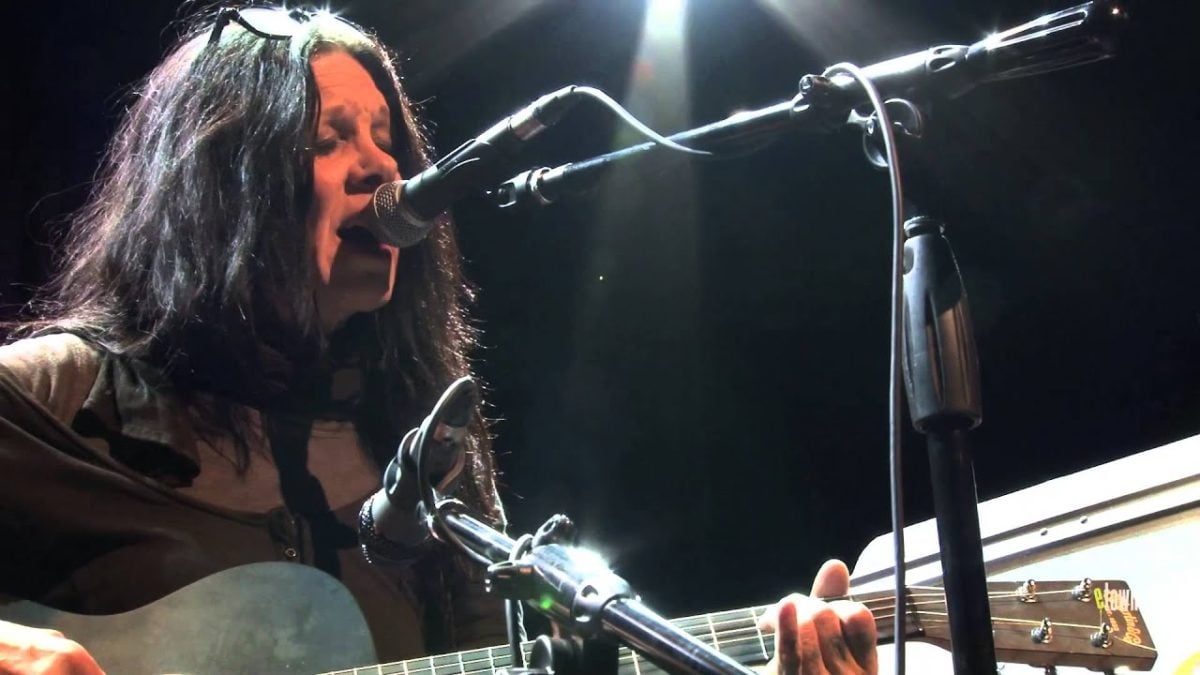 Johnette Napolitano - "All About Eve" (eTown webisode #576)