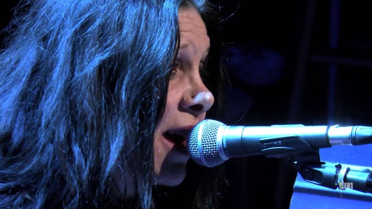 Johnette Napolitano - "Rosalie" (eTown webisode #575)